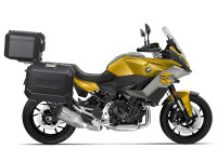 Kompletní sada černých hliníkových kufrů SHAD TERRA BLACK , 37L topcase 47L/47L boční kufry, včetně montážní sady a plotny SHAD BMW F 900 XR