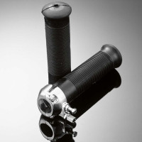 Gripy 25mm Highway Hawk s uchycením lanek pro motocykly HARLEY DAVIDSON, černá