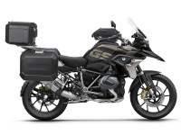 Kompletní sada černých hliníkových kufrů SHAD TERRA BLACK, 37L topcase   36L/47L boční kufry, včetně montážní sady a plotny SHAD BMW R 1200 GS/ R 1250 GS