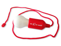 LED svítilna ve tvaru a velikosti klasické žárovky, s logem ACI