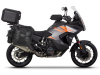 Kompletní sada sedlových brašen SHAD TERRA TR40 a  černého hliníkového 37L topcase, včetně montážní sady SHAD KTM Super Adventure 1290 (R, S)