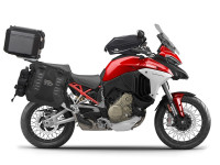 Kompletní sada sedlových brašen SHAD TERRA TR40 a  černého hliníkového 48L topcase, včetně montážní sady SHAD Ducati Multistrada 1200 V4